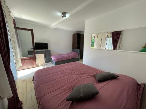 Hostal Gama Restaurant Cazare