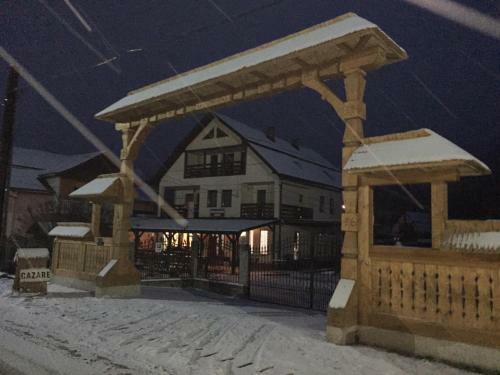 Hostal Gama Restaurant Cazare