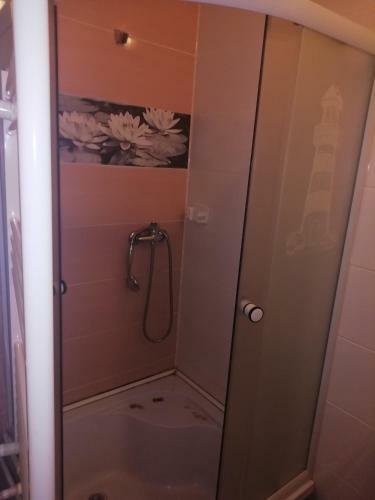 Hostal Domurile Din Z?rne?ti