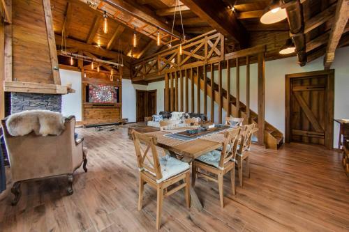 Lodge Avalanche Plaiul Foii