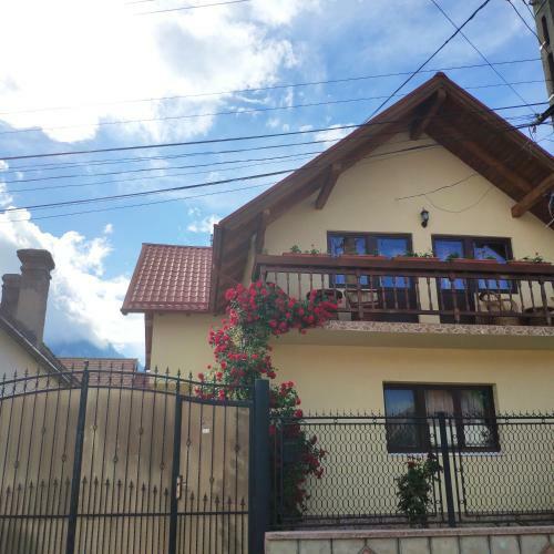 Hostal Casa Piatra Craiului