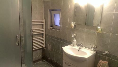 Hostal Casa Piatra Craiului