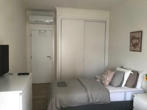 Modern Twin Room With A Balcony