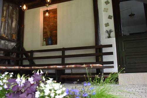 Lodge Clematis House