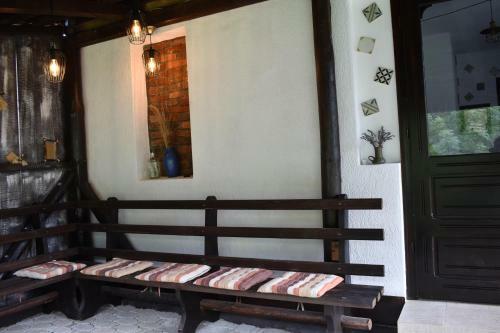 Lodge Clematis House