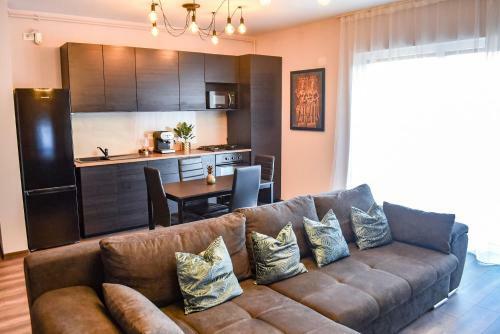 Wood Central Apartment