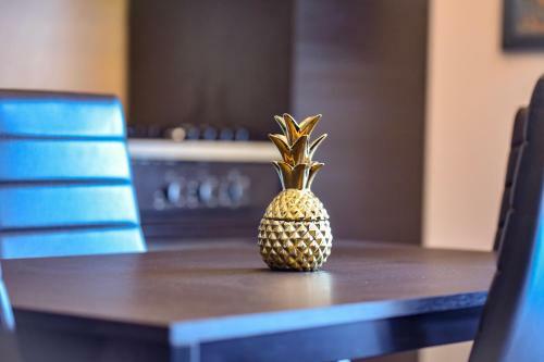 Wood Central Apartment