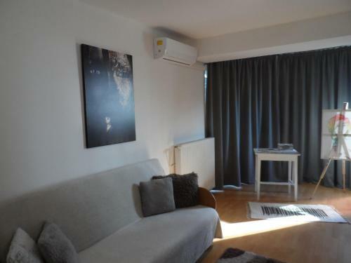 M@d Apartment