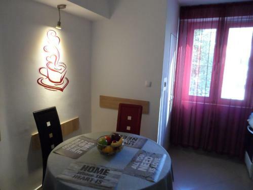 M@d Apartment