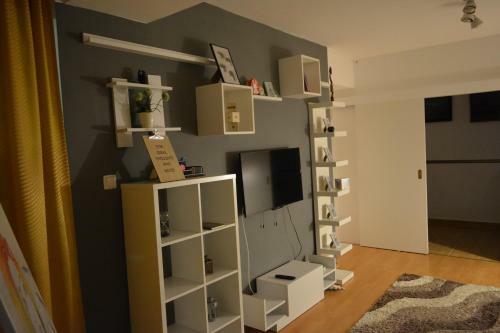 M@d Apartment