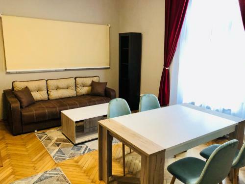 Ultra-central Apartment Just In Union Squere