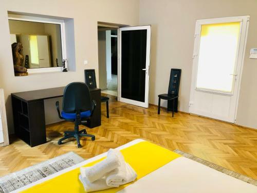 Ultra-central Apartment Just In Union Squere