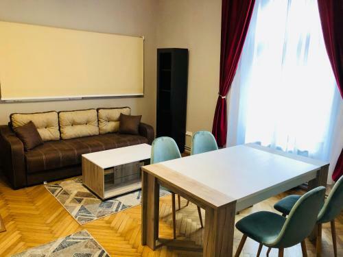 Ultra-central Apartment Just In Union Squere