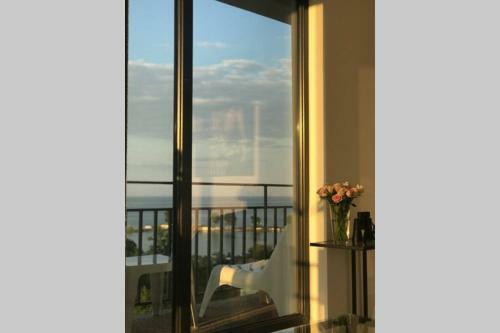 Apartamento Donna Alba Seaview Penthouse, Casa Ta de Pe Plaj?
