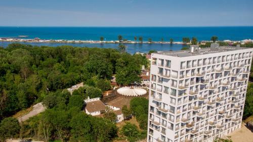 Apartamento Donna Alba Seaview Penthouse, Casa Ta de Pe Plaj?