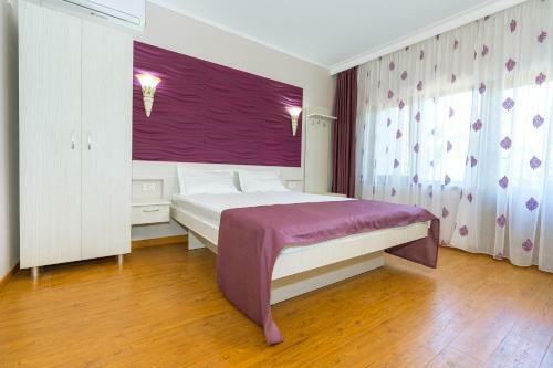 Hostal Vila Cataleya