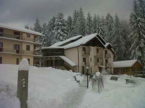 Hostal Pensiunea Lu' Movila