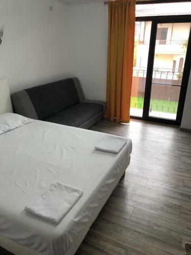 Hostal Pensiunea Crown