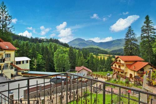 Charming Villa In A Private Mountain Resort