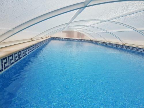 The Fox Farm House - Full Private Property With Heated & Covered Pool