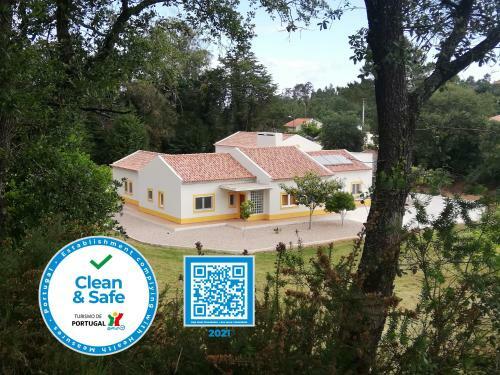 The Fox Farm House - Full Private Property With Heated & Covered Pool