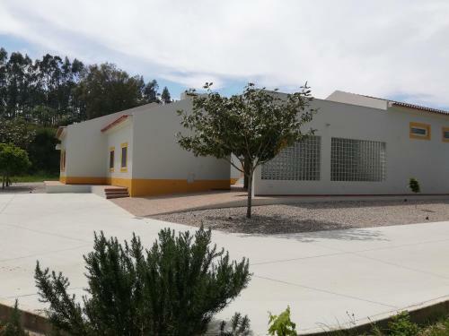 The Fox Farm House - Full Private Property With Heated & Covered Pool