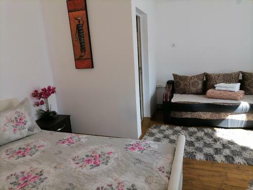 Hostal Pensiunea Izabel
