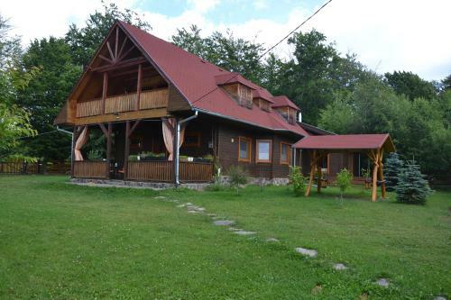 Hostal Ivoi Magasbukki Vendeghaz