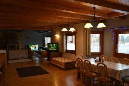 Hostal Ivoi Magasbukki Vendeghaz