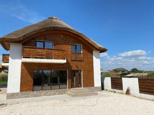 Hostal Pensiunea C?su?a Cu Stuf