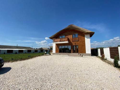 Hostal Pensiunea C?su?a Cu Stuf