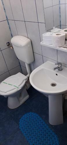 Hostal Timona- Camere De �nchiriat