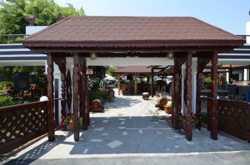 Hotel Vila II Poieni?a