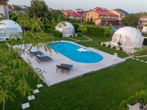 Seagloo Glamping - Adults Only