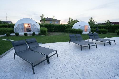 Seagloo Glamping - Adults Only