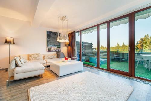Stylish Mountain Loft Apartment In Poiana Brasov