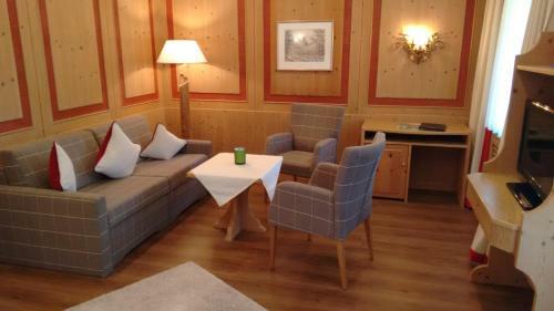 Hotel Restaurant Cafe Neu Meran