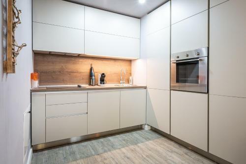 Kron Luxury 2 Bedroom Apartment In Silver Mountain