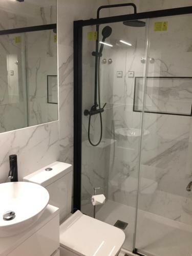 5 Stars Apartment At Oeiras - Lisbon - 2 Bedrooms
