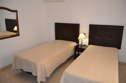 Apartamento T1 (2-4 Per.)com Piscina, Perto Da Praia