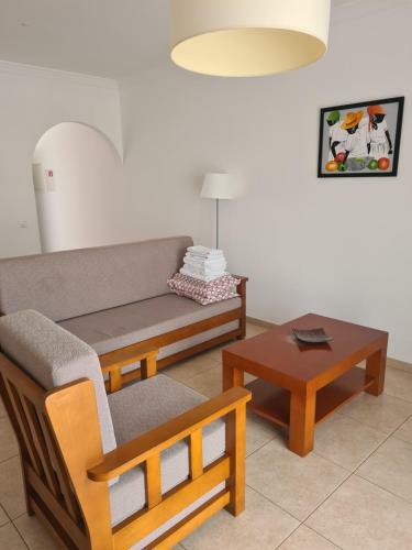 Apartamento T1 (2-4 Per.)com Piscina, Perto Da Praia