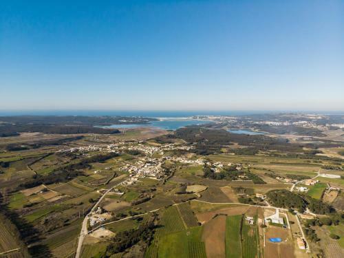 Casa R�stica, Perto Do Castelo De �bidos
