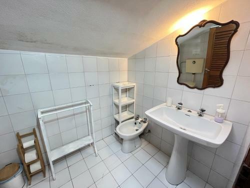 Hostal Coral Seaside Rooms