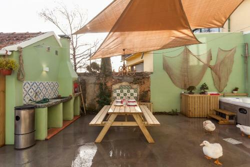 Hostal Vintage Balcony Guesthouse