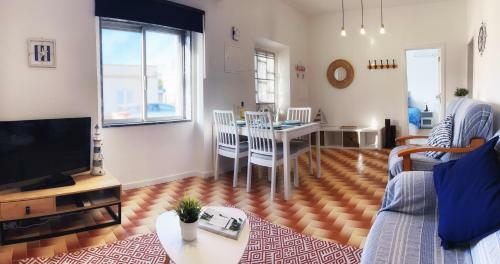Moradia Central Olh�o - T2 P�tio Amplo