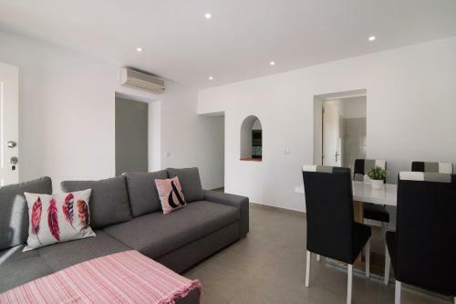 Adelino Guest House