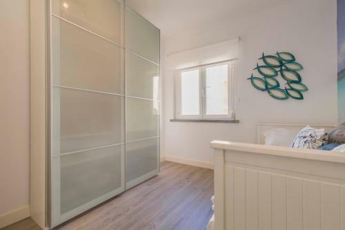 Cozy Seaview Apartment