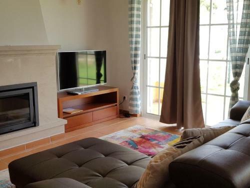 Villa Casa Dona In�s - Gal� (Albufeira) By Fhr