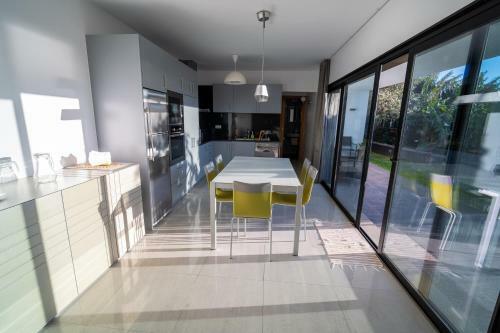 Beach Sunset Villa 150m From The Ocean