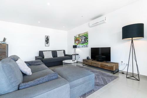 Apartamento Private Condominium, Pool, Tennis & Sea View By Silver Prop